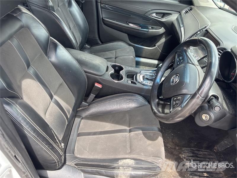 Holden Commodore VF Automobile Легковые автомобили