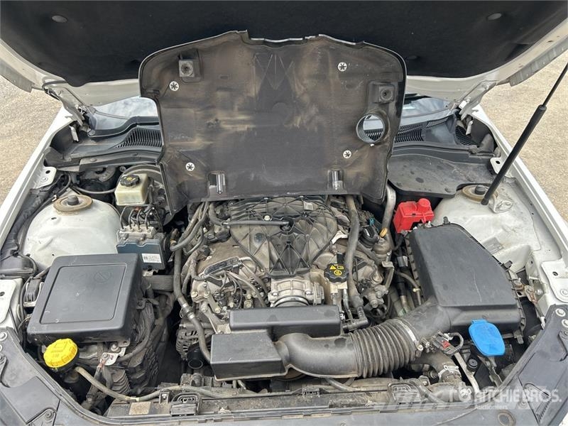 Holden VF Commodore Automobile Automobili