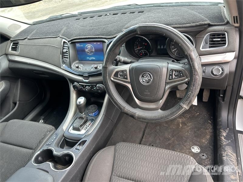 Holden VF Commodore Automobile Automobili