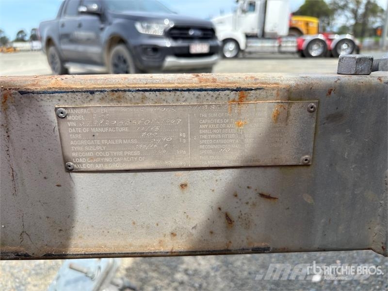 Homemade 4.5 m Bogie/A Flatbed Trailer Бордови