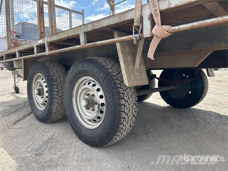 Homemade 4.5 m Bogie/A Flatbed Trailer 自卸半挂车