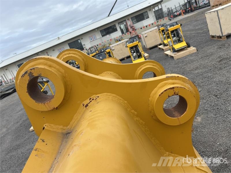 Hongwing 2030 mm Cleanup Excavator Bucket - Fits C Buckets