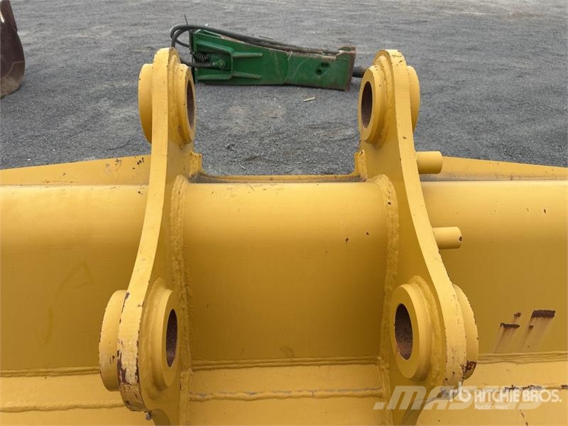 Hongwing 2030 mm Cleanup Excavator Bucket - Fits C Buckets