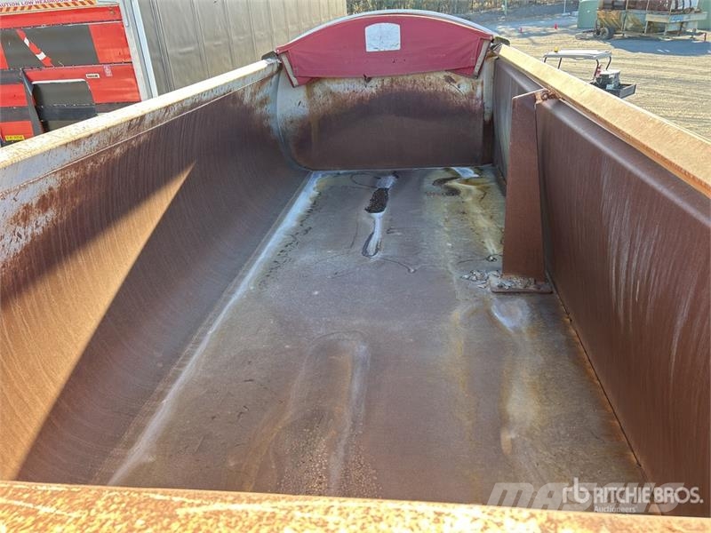 Howard Porter 5.5 m Tri/A B-Double Lead Side Dump Trailer Kallur-haagised