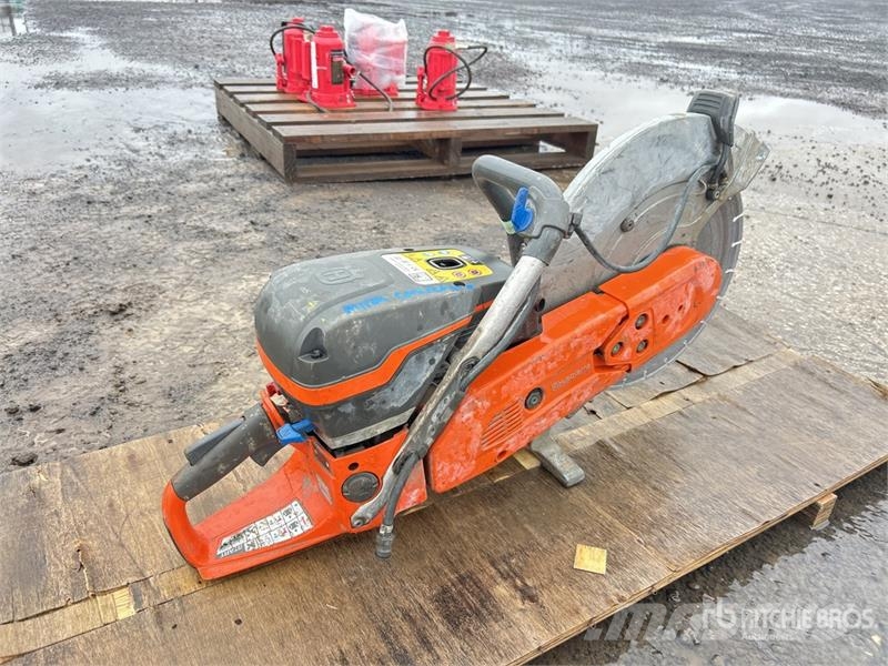 Husqvarna K970 Concrete Cutting Saw مكونات أخرى