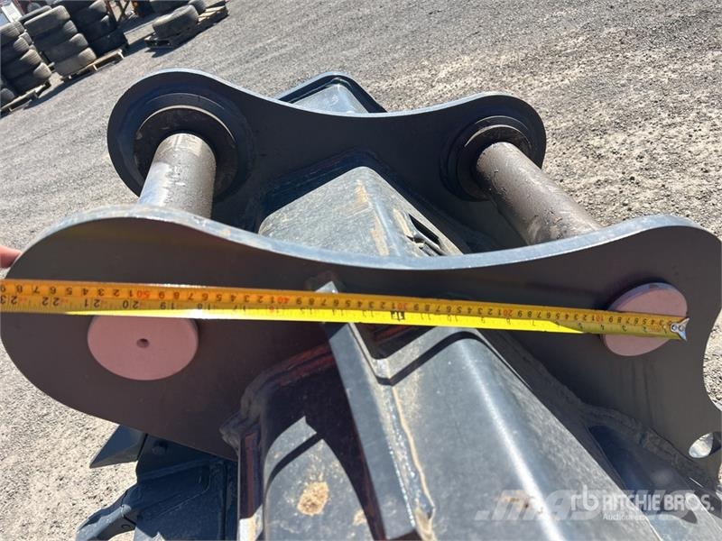 Hyundai 1100 mm Q/C Digging Excavator Bucket (Unused) Buckets