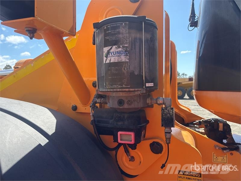 Hyundai HL770-9 لوادر بعجل