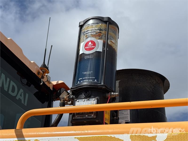 Hyundai HL770-9 لوادر بعجل