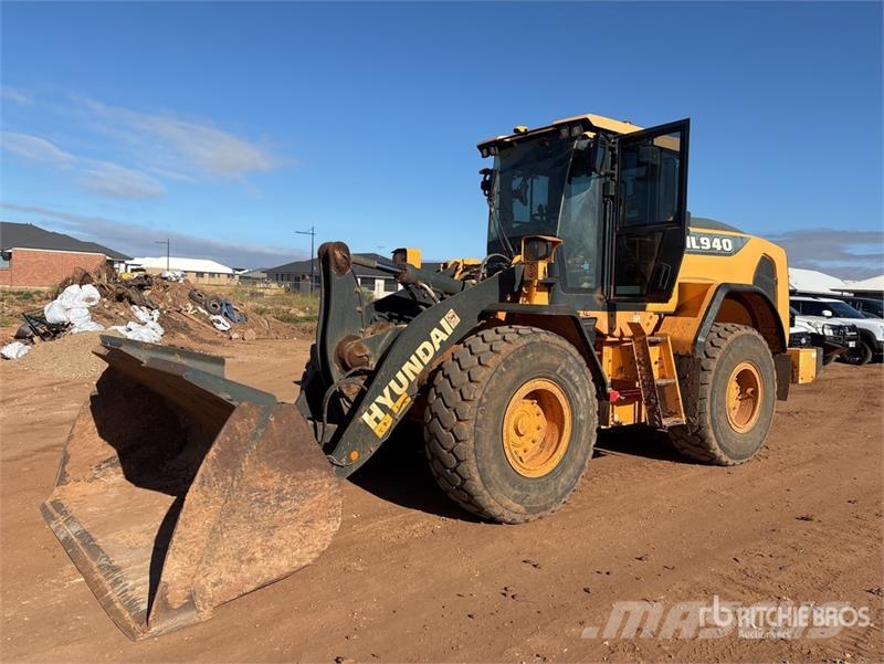 Hyundai HL940 Wheel Loader Gumikerekes homlokrakodók