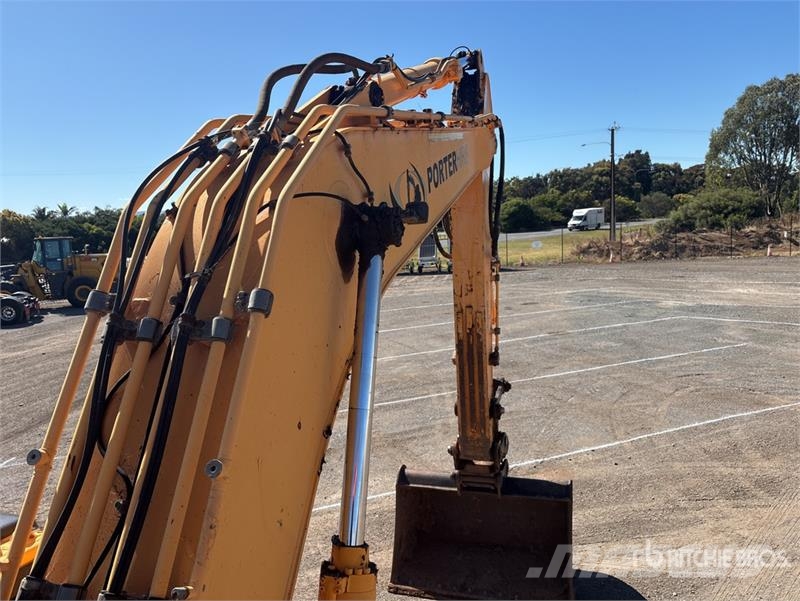 Hyundai Robex 210LC-9 Tracked Excavator Bageri gusjeničari