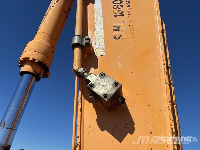 Hyundai Robex 210LC-9 Tracked Excavator Bageri gusjeničari