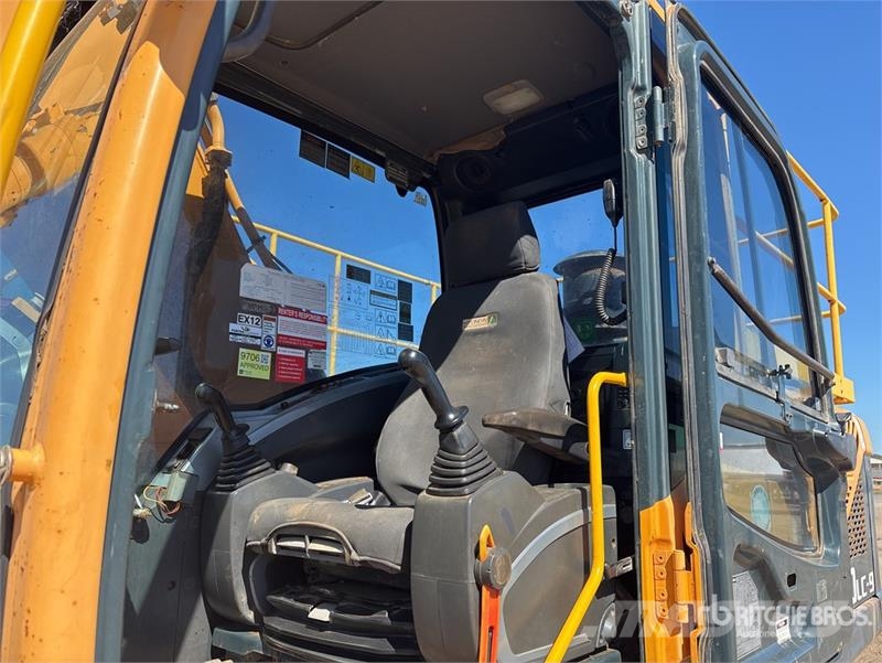 Hyundai Robex 210LC-9 Tracked Excavator Bageri gusjeničari