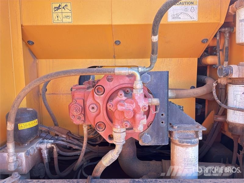 Hyundai Robex 210LC-9 Tracked Excavator Bageri gusjeničari