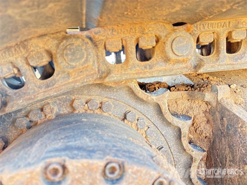 Hyundai Robex 210LC-9 Tracked Excavator Bageri gusjeničari