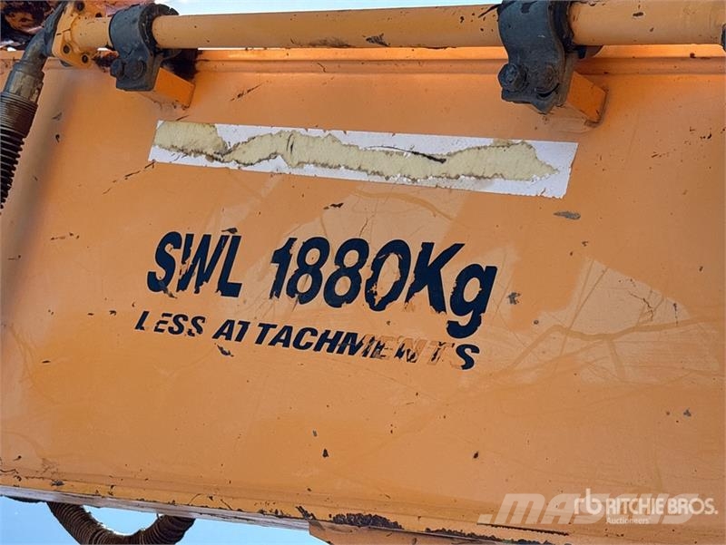 Hyundai Robex 210LC-9 Tracked Excavator Bageri gusjeničari