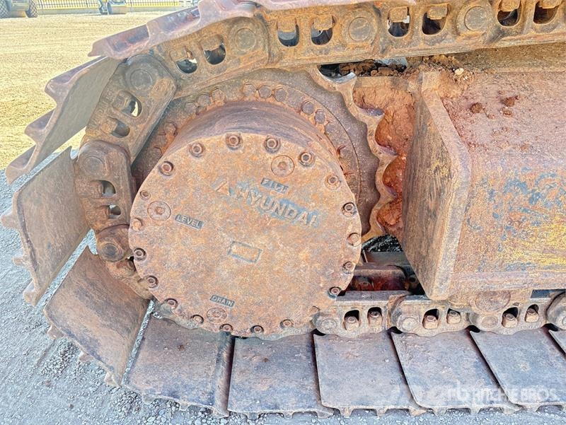 Hyundai Robex 210LC-9 Tracked Excavator Bageri gusjeničari