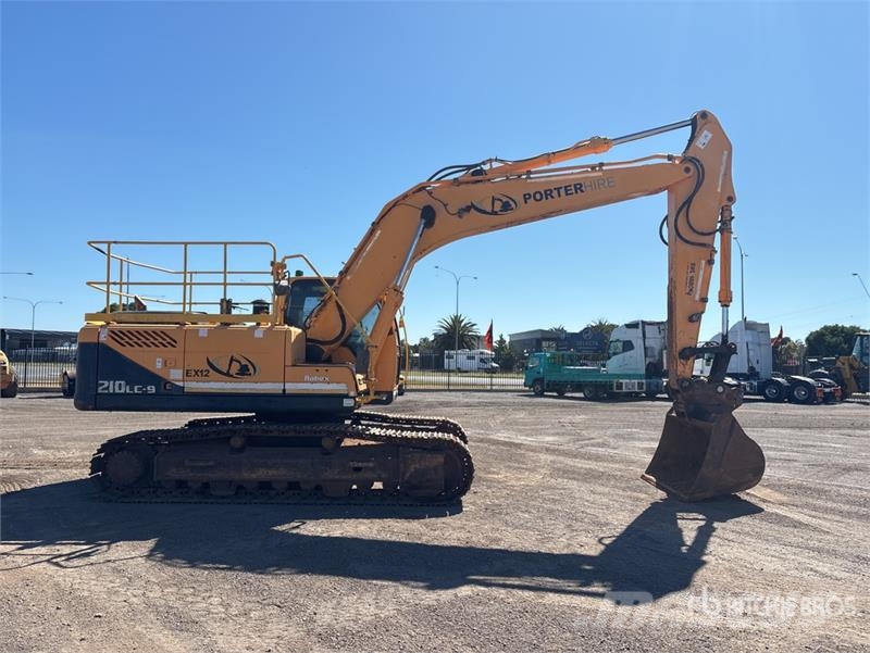 Hyundai Robex 210LC-9 Tracked Excavator Bageri gusjeničari