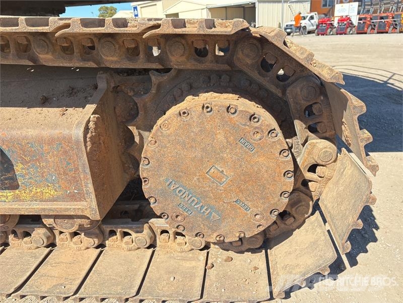 Hyundai Robex 210LC-9 Tracked Excavator Bageri gusjeničari