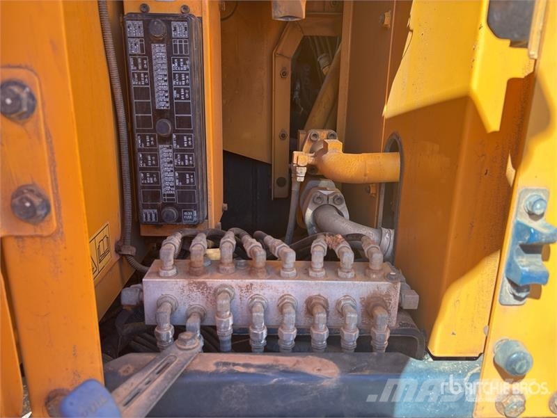 Hyundai Robex 210LC-9 Tracked Excavator Bageri gusjeničari