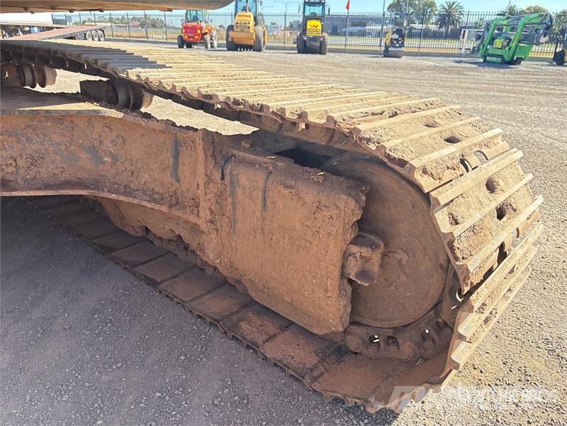 Hyundai Robex 210LC-9 Tracked Excavator Bageri gusjeničari