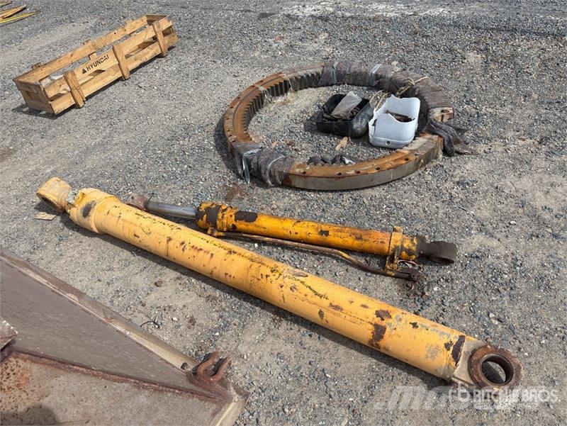 Hyundai Robex 290LC-7 Long Reach Tracked Excavator 大型油圧ショベル12t以上(パワーショベル・ユンボ)
