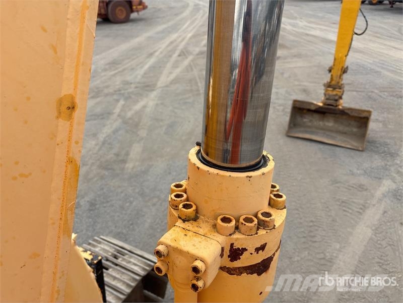 Hyundai Robex 290LC-7 Long Reach Tracked Excavator Pelle sur chenilles