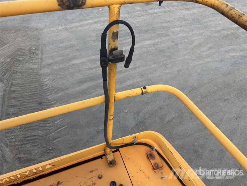Hyundai Robex 320LC-9 Гусеничні екскаватори