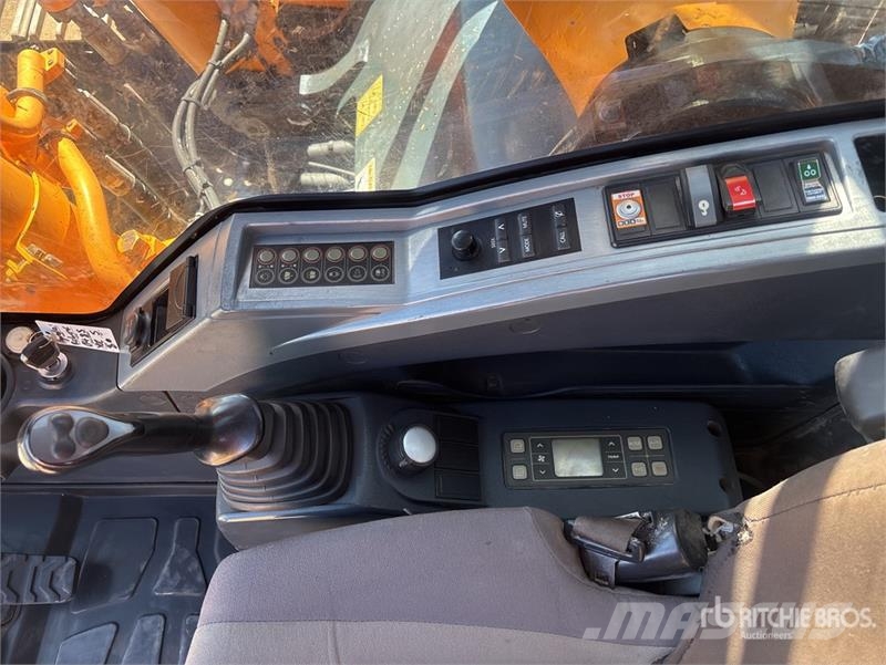 Hyundai Robex 320LC-9 Гусеничні екскаватори