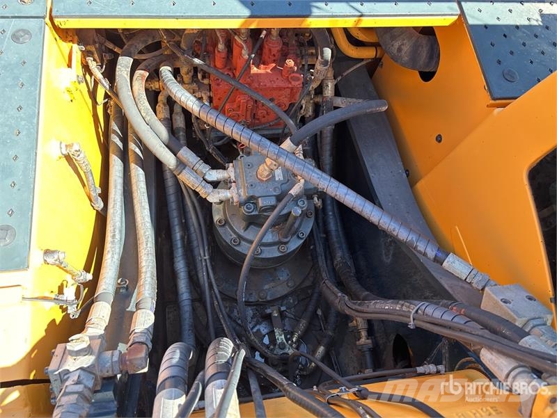 Hyundai Robex 320LC-9 Гусеничні екскаватори