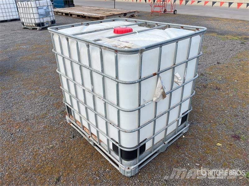 IBC 1000 L Tank Fuel and additive tanks