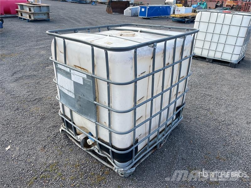IBC 1000 L Tank Üzemanyag- és adaléktartályok
