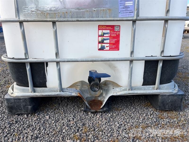 IBC 1000 L Tank Üzemanyag- és adaléktartályok