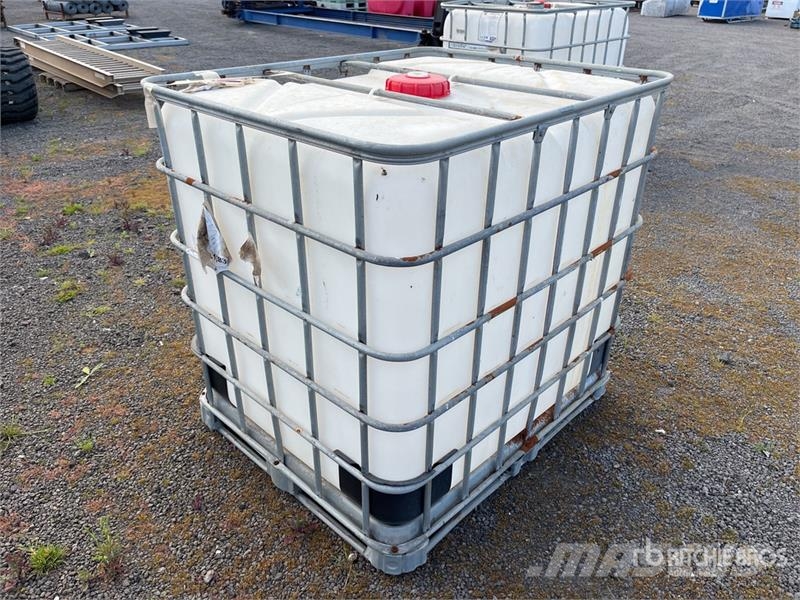 IBC 1000 L Tank Fuel and additive tanks