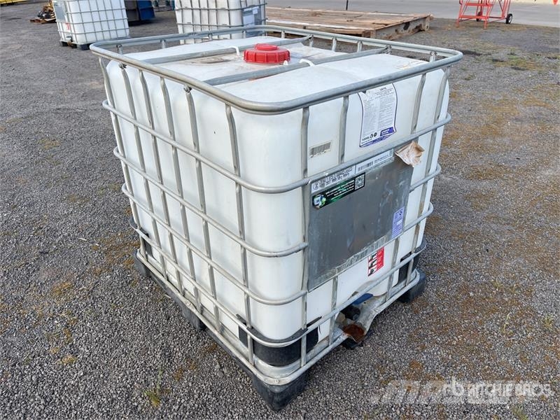 IBC 1000 L Tank Üzemanyag- és adaléktartályok