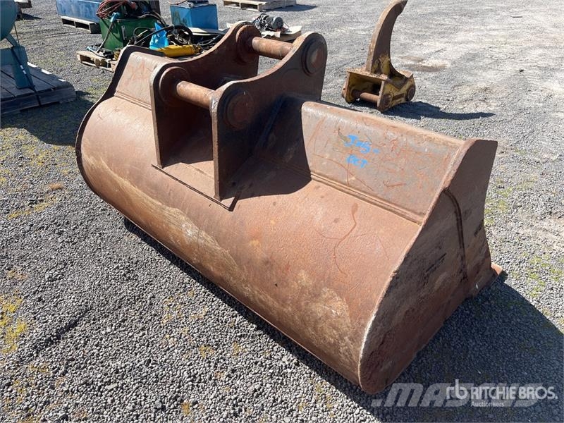 Impact 1750 mm Q/C Cleanup Excavator Bucket دلاء