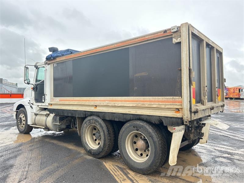 International Eagle 9200L 6x4 T/A Dump Truck 自卸式货车