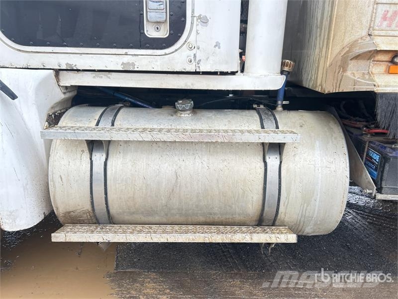 International Eagle 9200L 6x4 T/A Dump Truck 自卸式货车