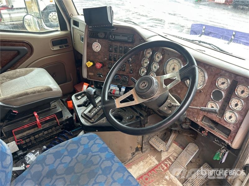 International Eagle 9200L 6x4 T/A Dump Truck 自卸式货车