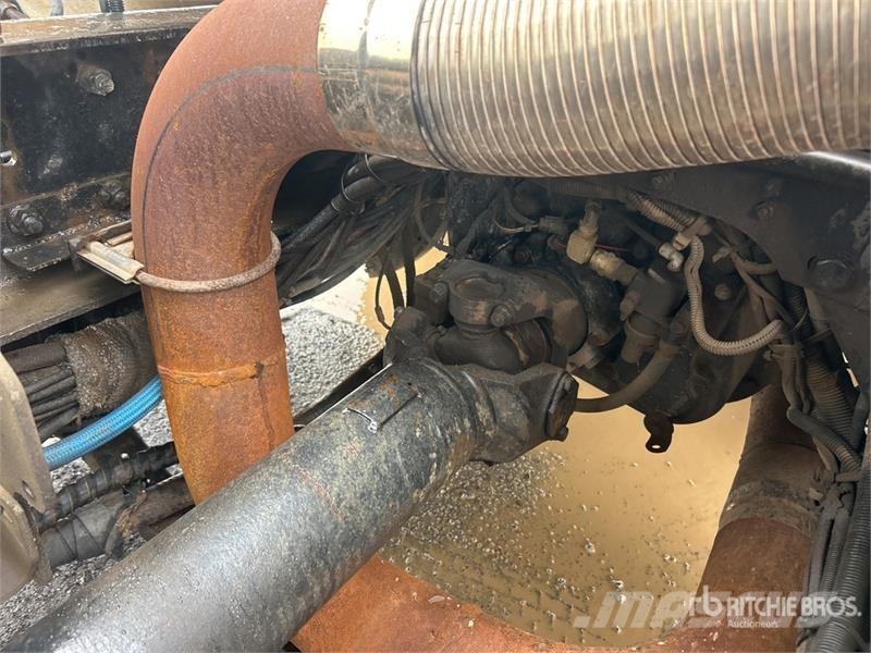 International Eagle 9200L 6x4 T/A Dump Truck 自卸式货车