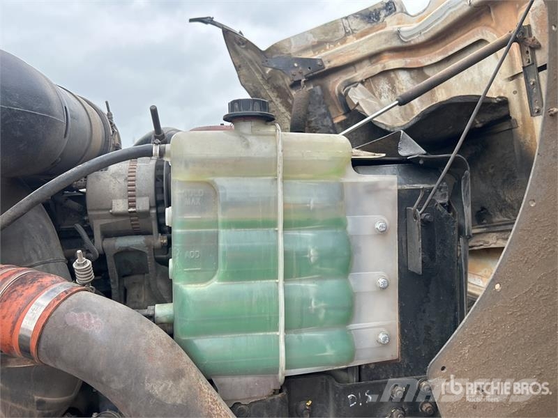 International Eagle 9200L 6x4 T/A Dump Truck 自卸式货车