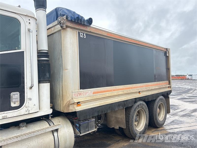 International Eagle 9200L 6x4 T/A Dump Truck 自卸式货车