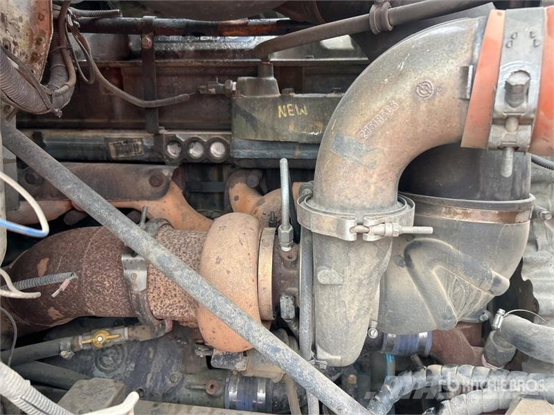 International Eagle 9200L 6x4 T/A Dump Truck 自卸式货车