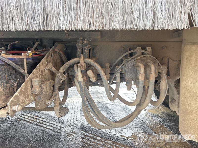 International Eagle 9200L 6x4 T/A Dump Truck 自卸式货车