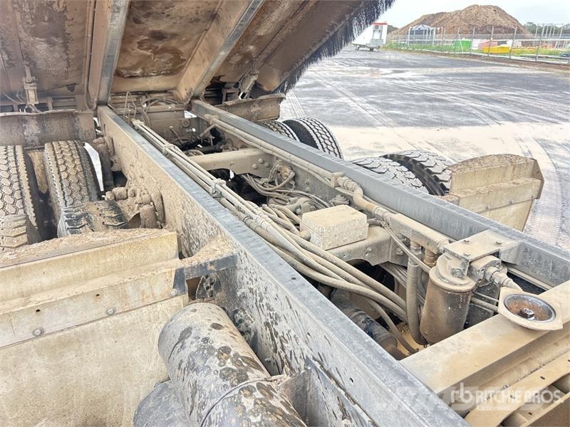 International Eagle 9200L 6x4 T/A Dump Truck 自卸式货车