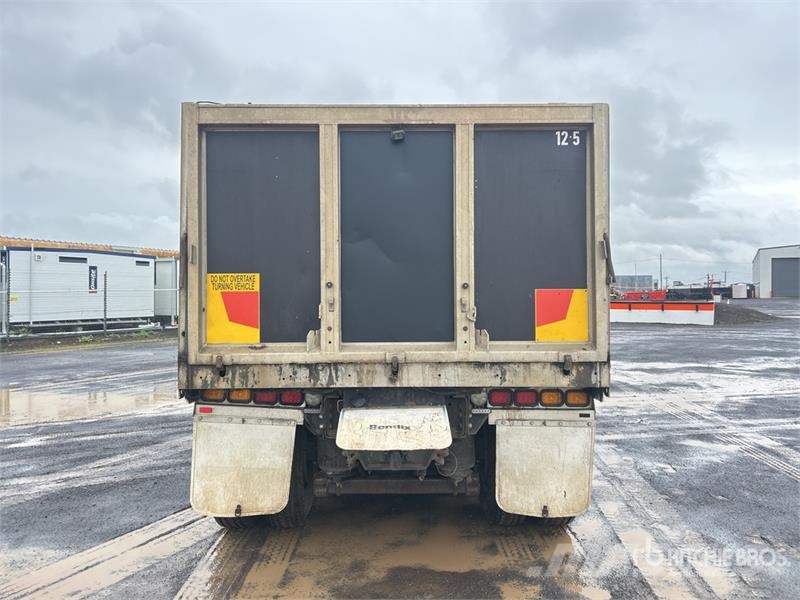 International Eagle 9200L 6x4 T/A Dump Truck 自卸式货车