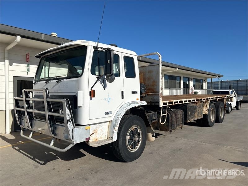 International Flatbed Truck Kamioni sa otvorenim sandukom