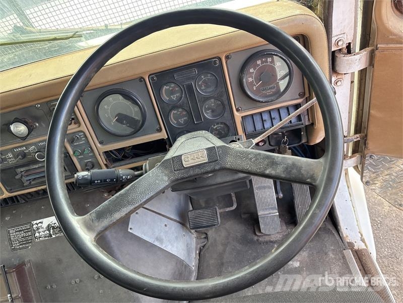 International Transtar 6x4 T/A Dump Truck Pašizgāzējs