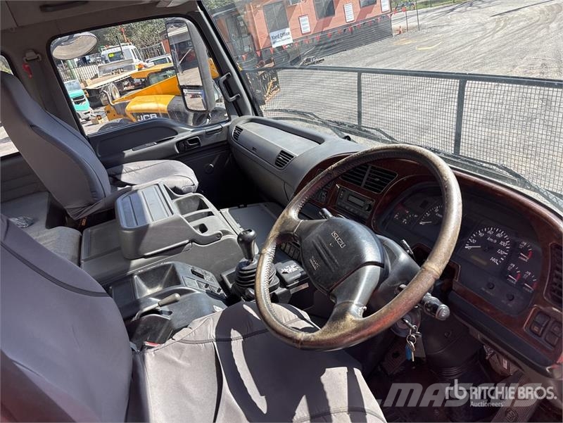 Isuzu CXY 455 6x4 Curtain Side Truck Elhúzható ponyvás