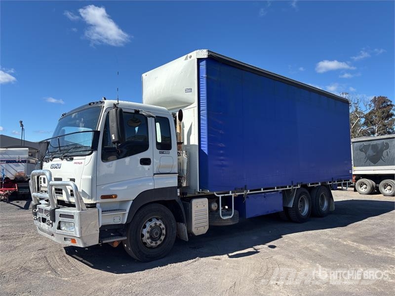 Isuzu CXY 455 6x4 Curtain Side Truck Elhúzható ponyvás
