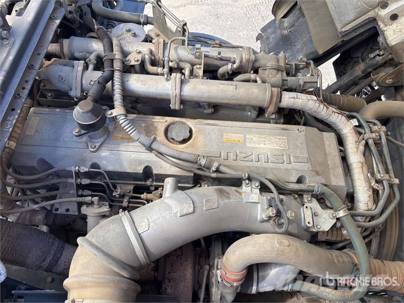 Isuzu CXY 455 6x4 Curtain Side Truck Elhúzható ponyvás